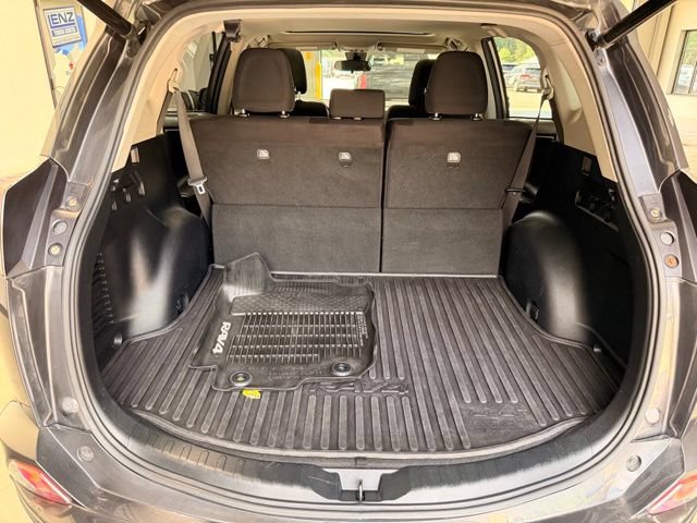 Used 2017 Toyota RAV4 XLE AWD/4WD image 10