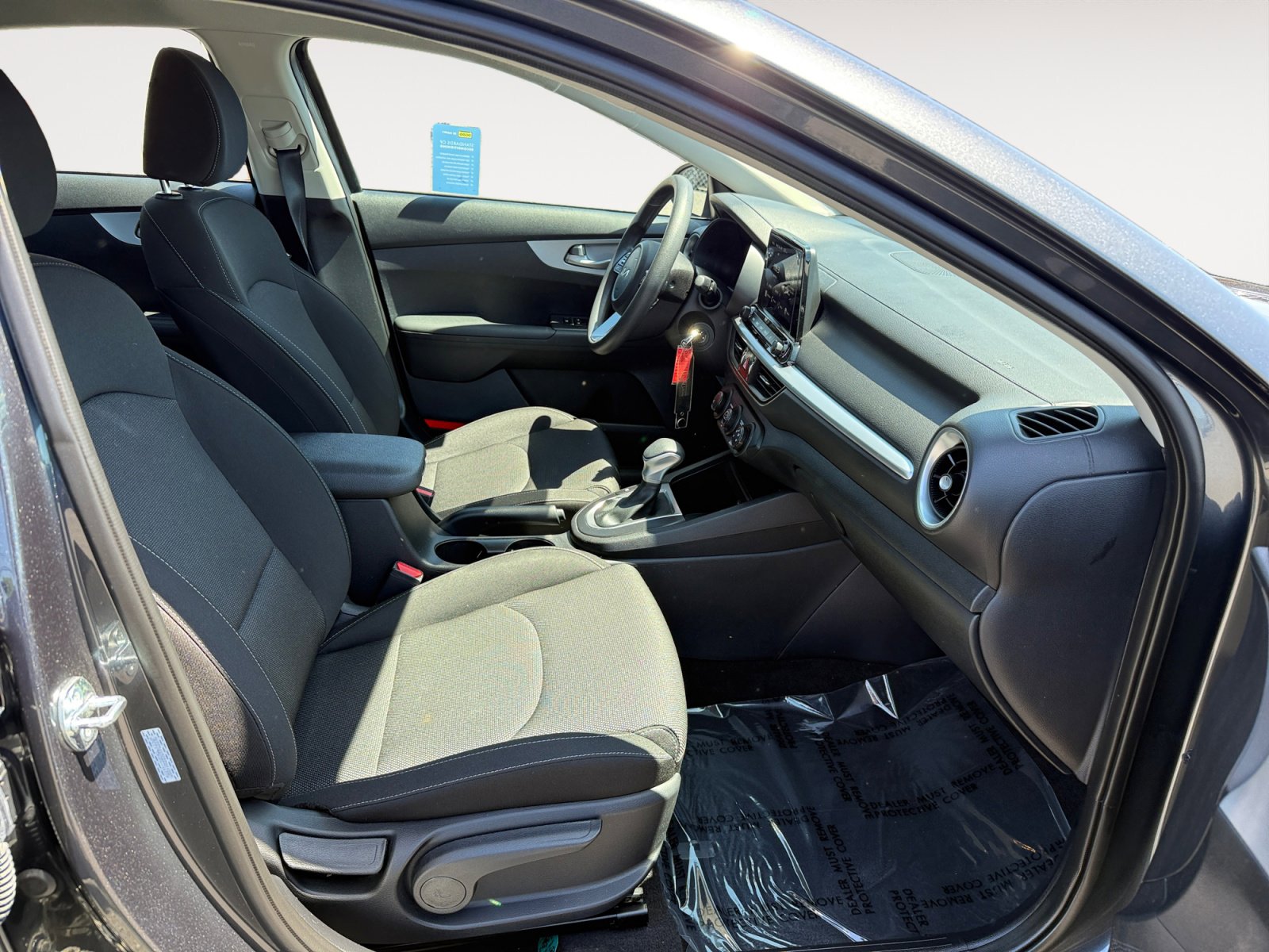 Used 2024 Kia Forte LXS w/ LXS Technology Package FWD image 19