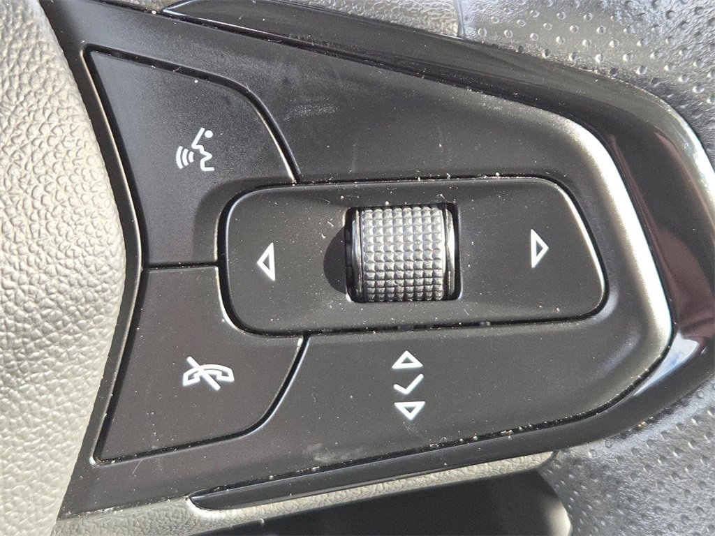 Used 2023 Chevrolet Bolt EUV LT w/ Redline Edition image 27