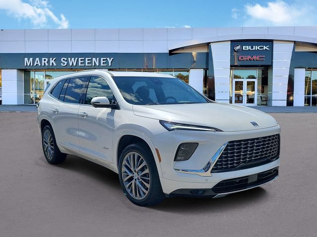 Used 2025 Buick Enclave Avenir w/ Super Cruise Package AWD/4WD image 3
