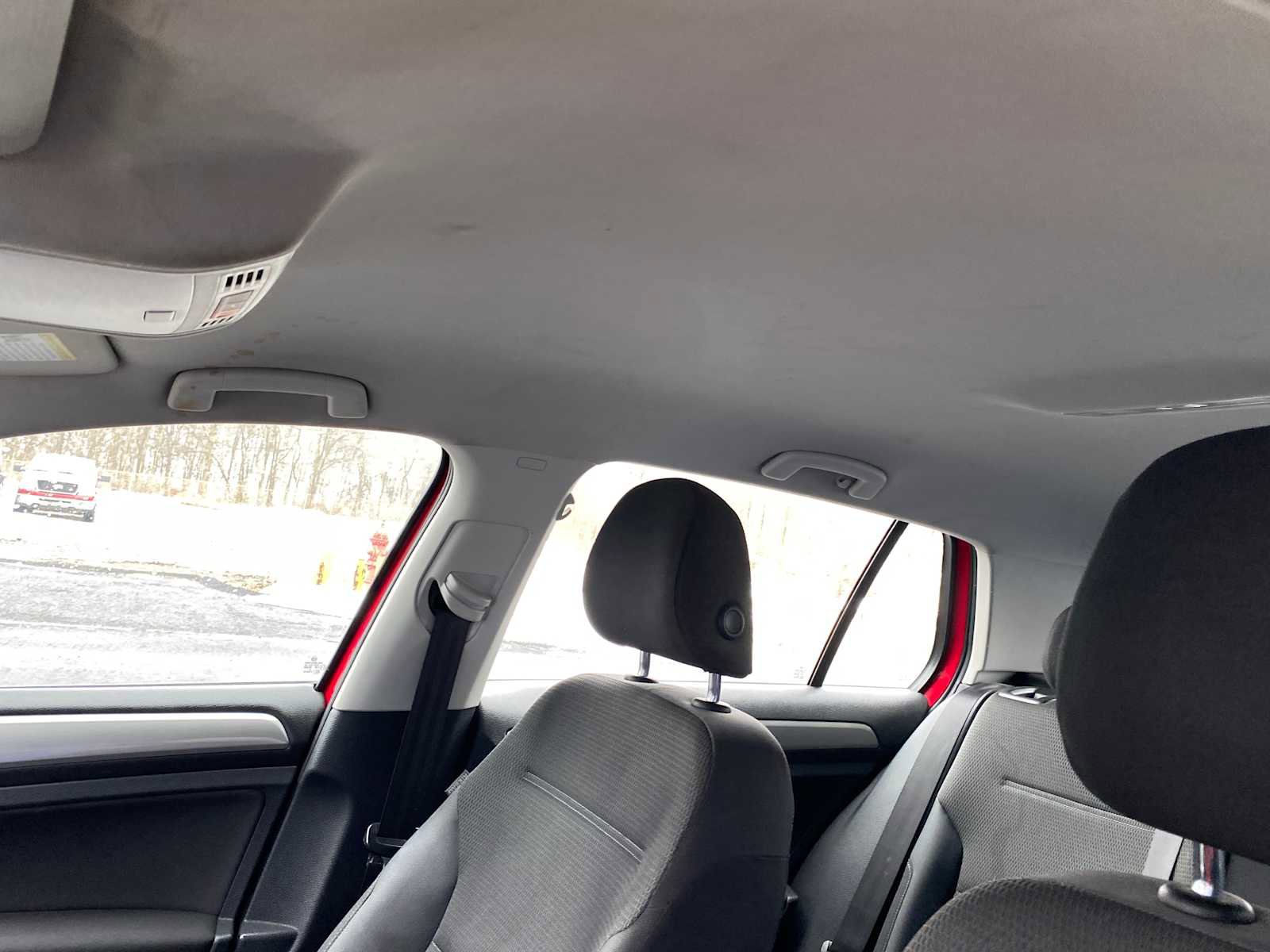 Used 2016 Volkswagen Golf S image 20