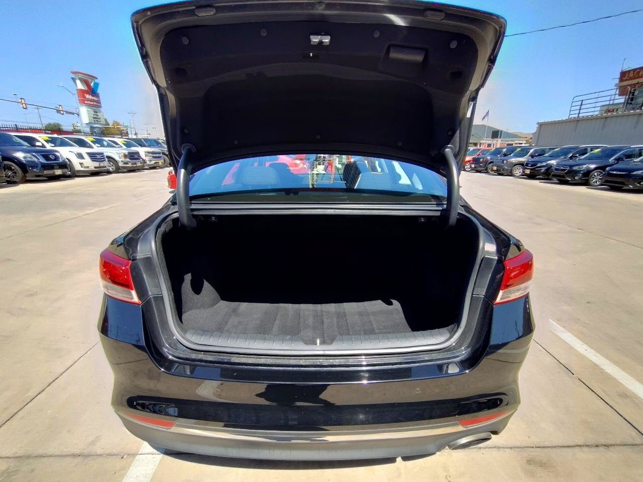 Used 2017 Kia Optima LX w/ Convenience Package FWD image 44