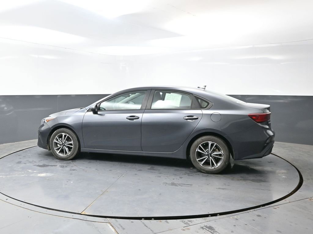 Used 2022 Kia Forte LXS w/ LXS Technology Package FWD image 10