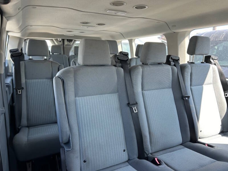 Used 2019 Ford Transit 350 XLT RWD image 12