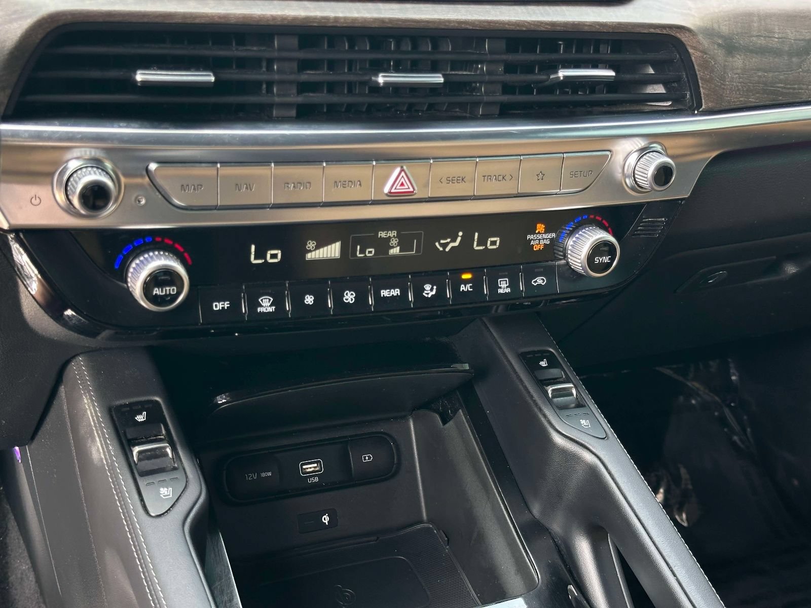 Used 2022 Kia Telluride SX w/ Towing Package FWD image 19
