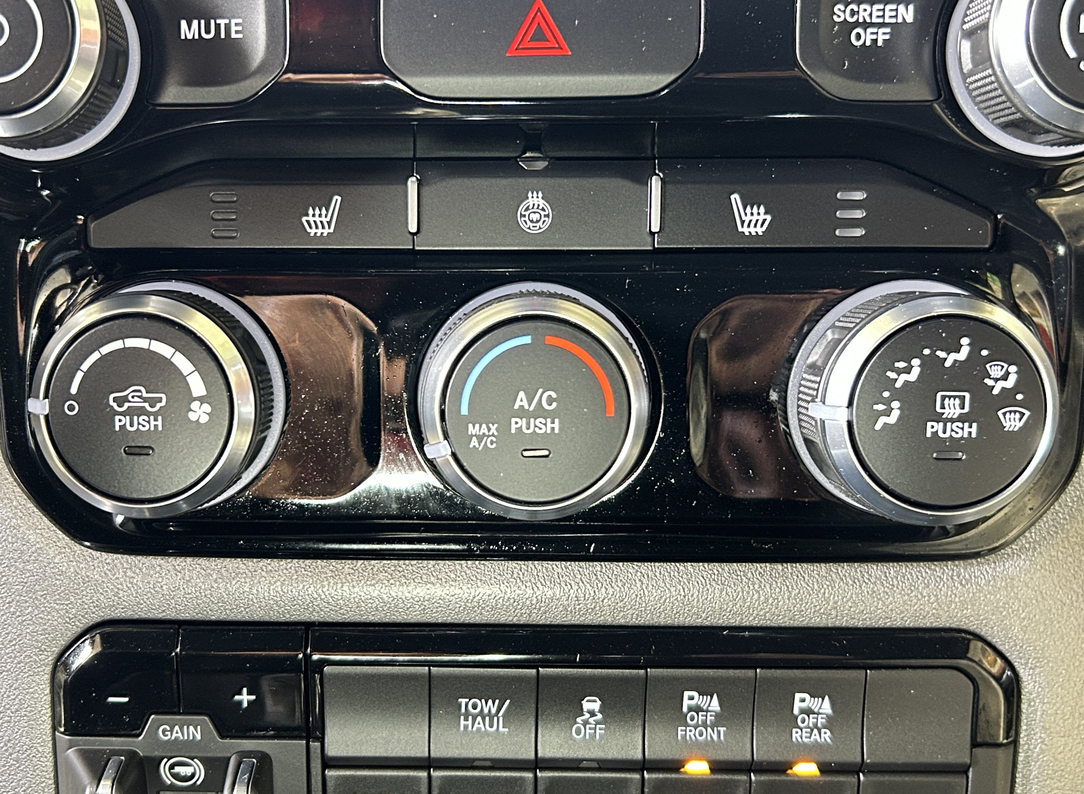 Certified 2025 RAM 2500 Big Horn AWD/4WD image 32