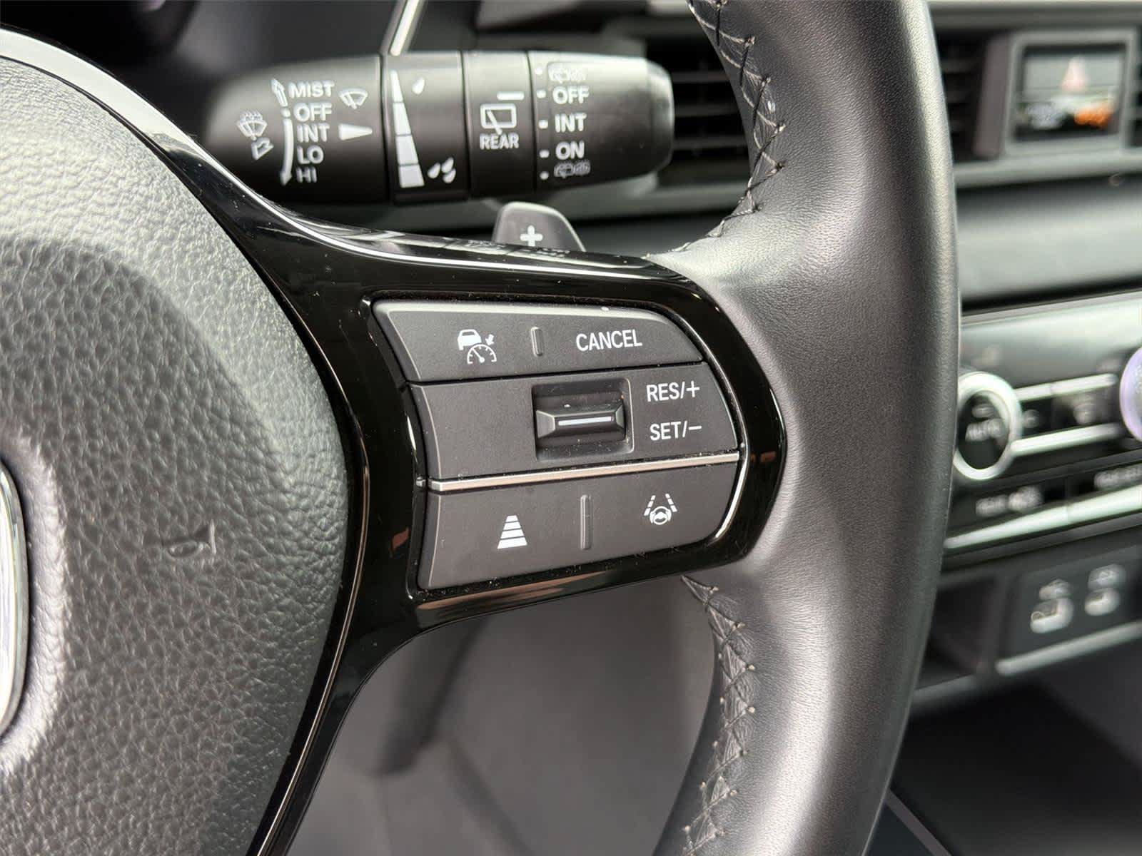 Used 2023 Honda Pilot EX-L image 34