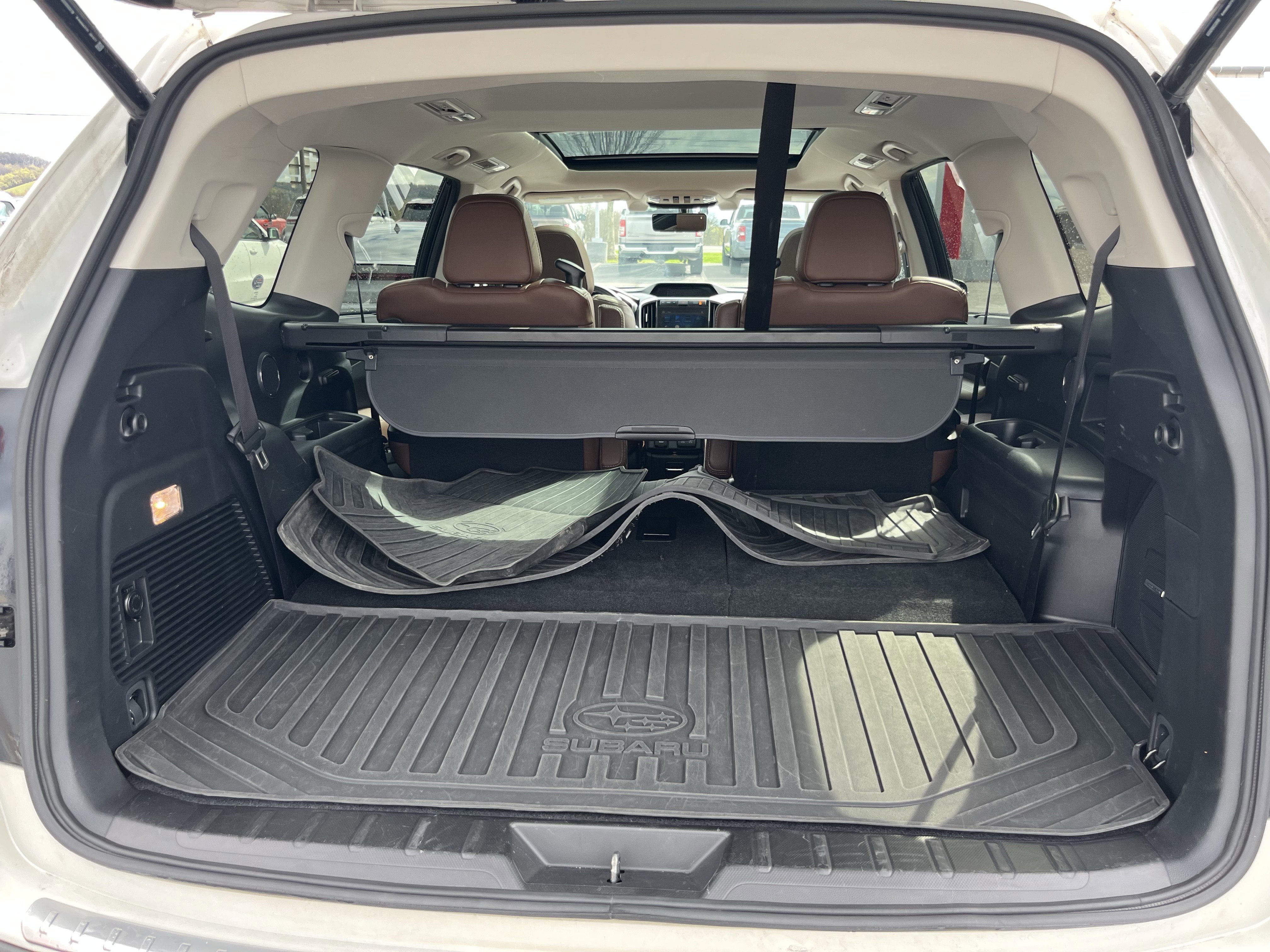 Used 2022 Subaru Ascent Touring w/ Popular Package #2A image 9