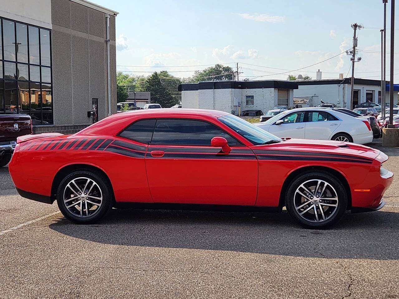 Used 2019 Dodge Challenger SXT AWD/4WD image 11