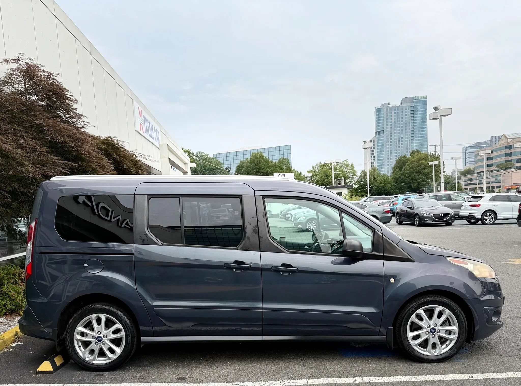 Used 2014 Ford Transit Connect XLT FWD image 8