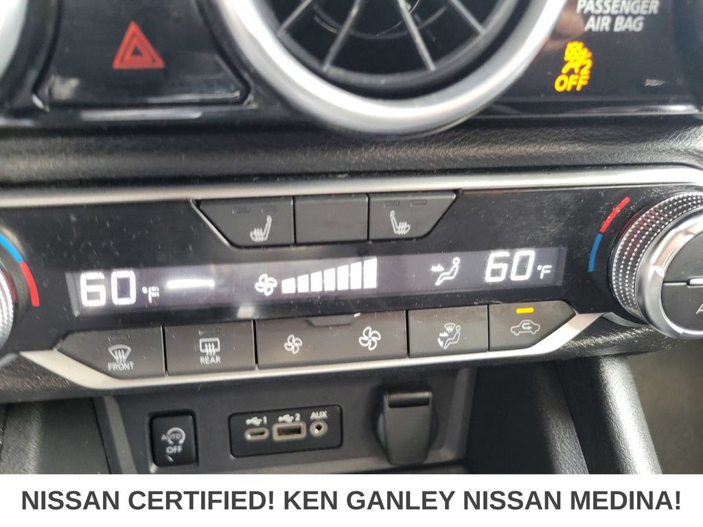 Certified 2025 Nissan Sentra SR FWD image 29