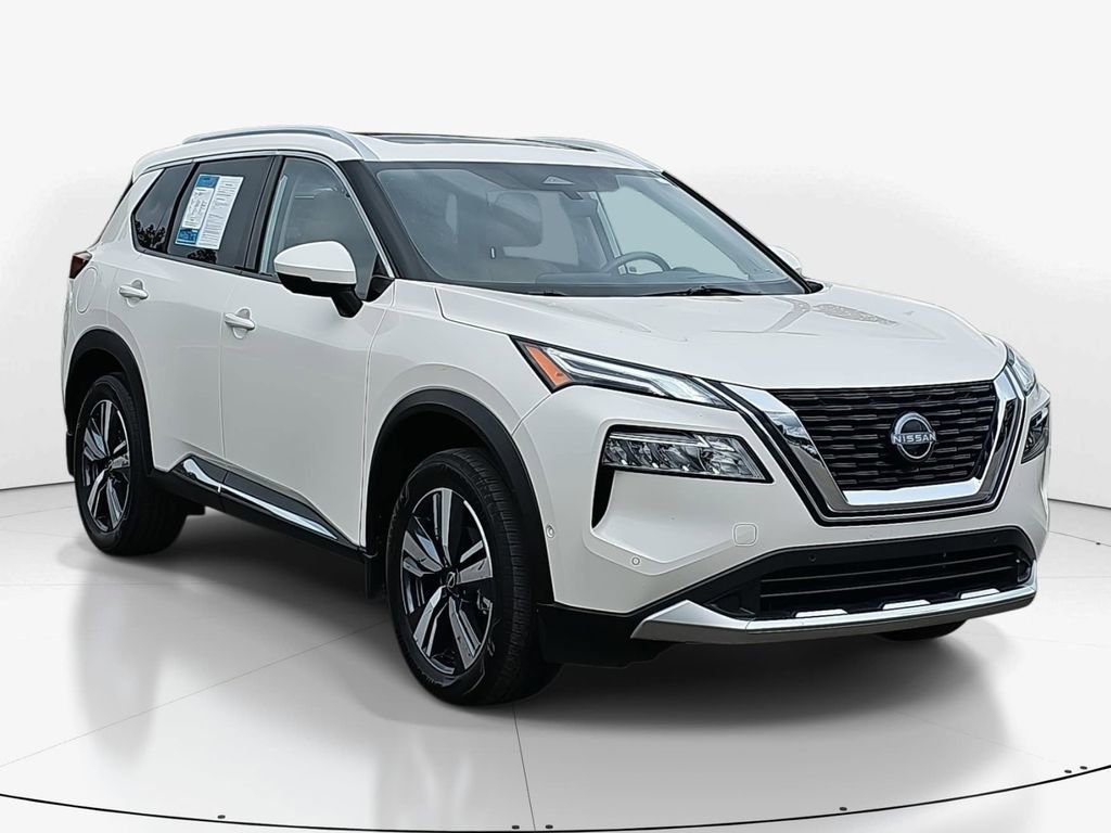 Used 2023 Nissan Rogue Platinum w/ Platinum Premium Package image 2