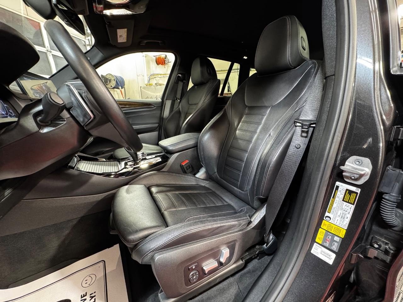 Used 2021 BMW X3 xDrive30e w/ Premium Package image 16