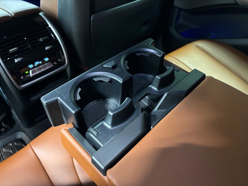 Used 2023 BMW X6 xDrive40i w/ M Sport Package image 26