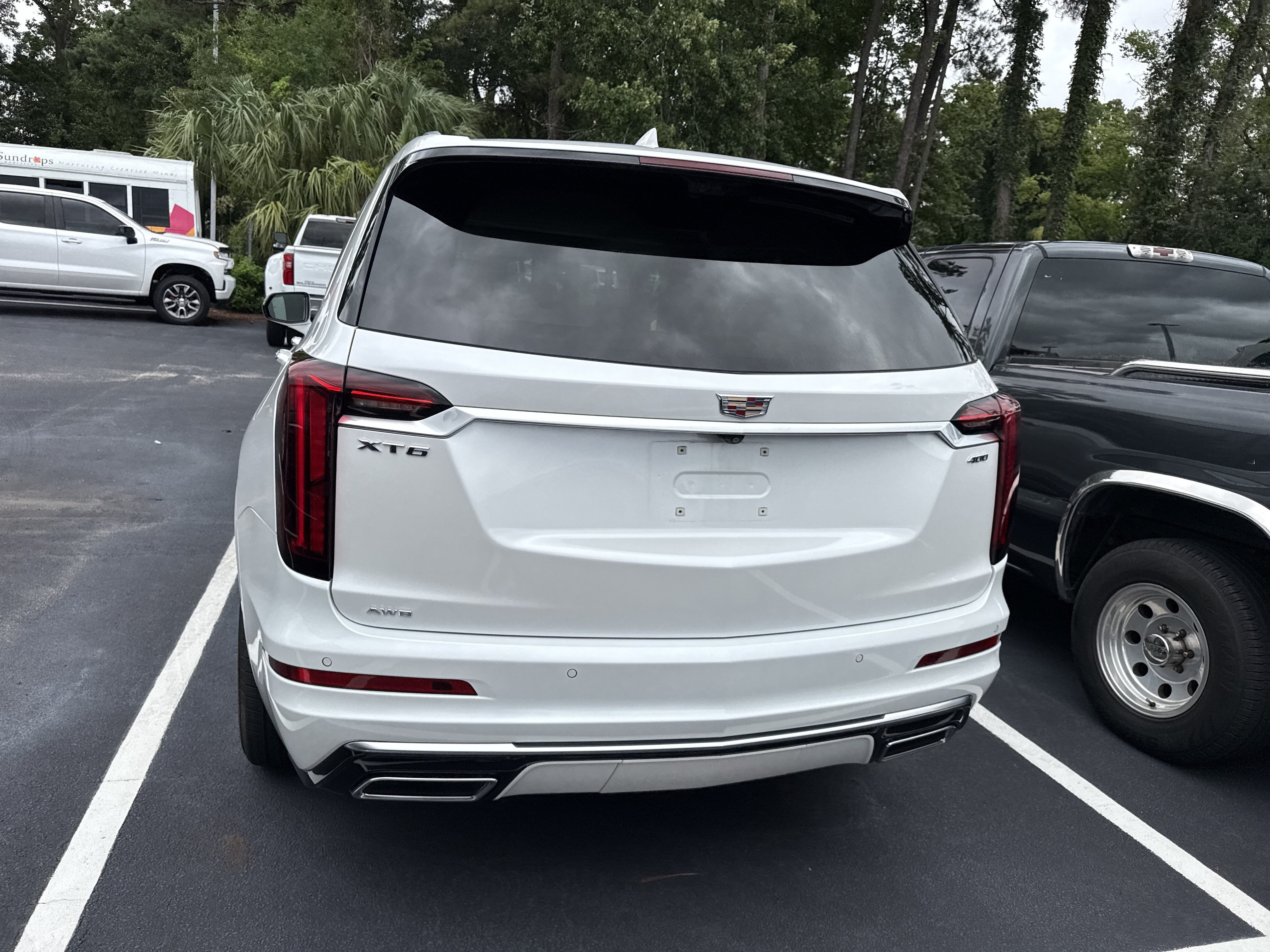 Used 2025 Cadillac XT6 Premium Luxury w/ Technology Package AWD/4WD image 9