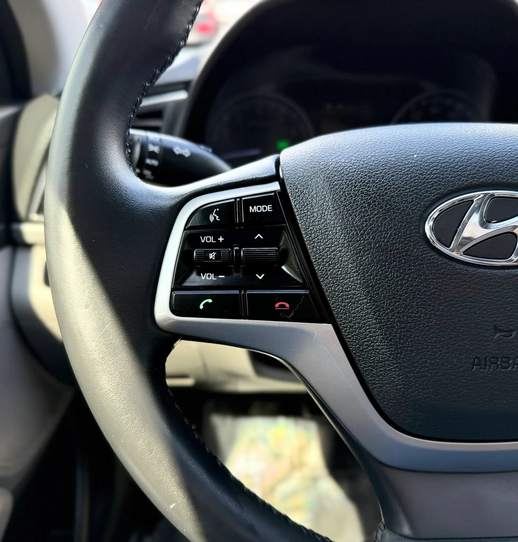 Used 2017 Hyundai Elantra Limited w/ Limited Ultimate Package 05 FWD image 14