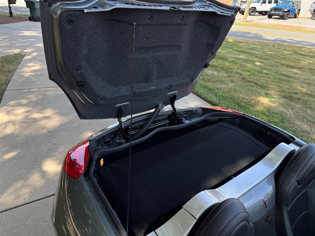 Used 2007 Pontiac Solstice Convertible w/ Premium Package image 46