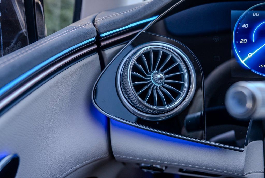 Used 2023 Mercedes-Benz EQS 580 4MATIC Sedan image 8