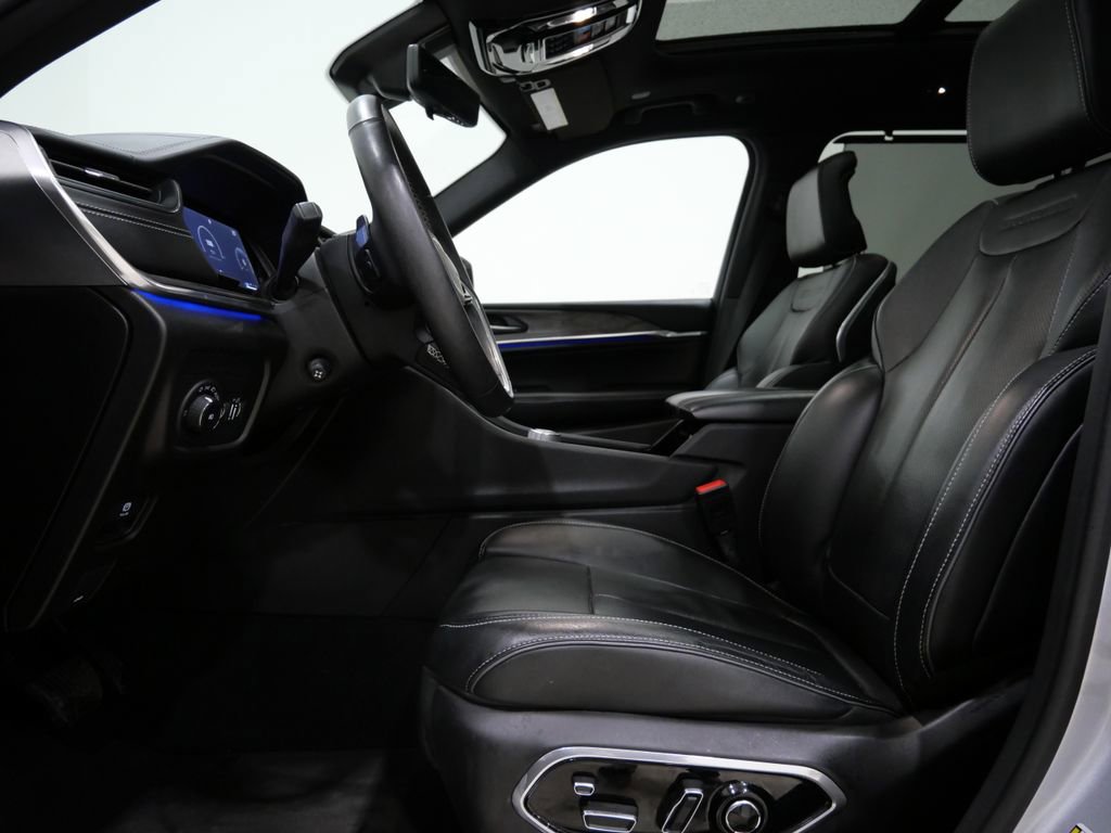 Used 2022 Jeep Grand Cherokee L Overland w/ Luxury Tech Group IV image 13