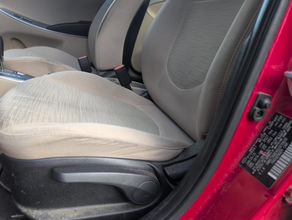 Used 2016 Hyundai Accent SE FWD image 13