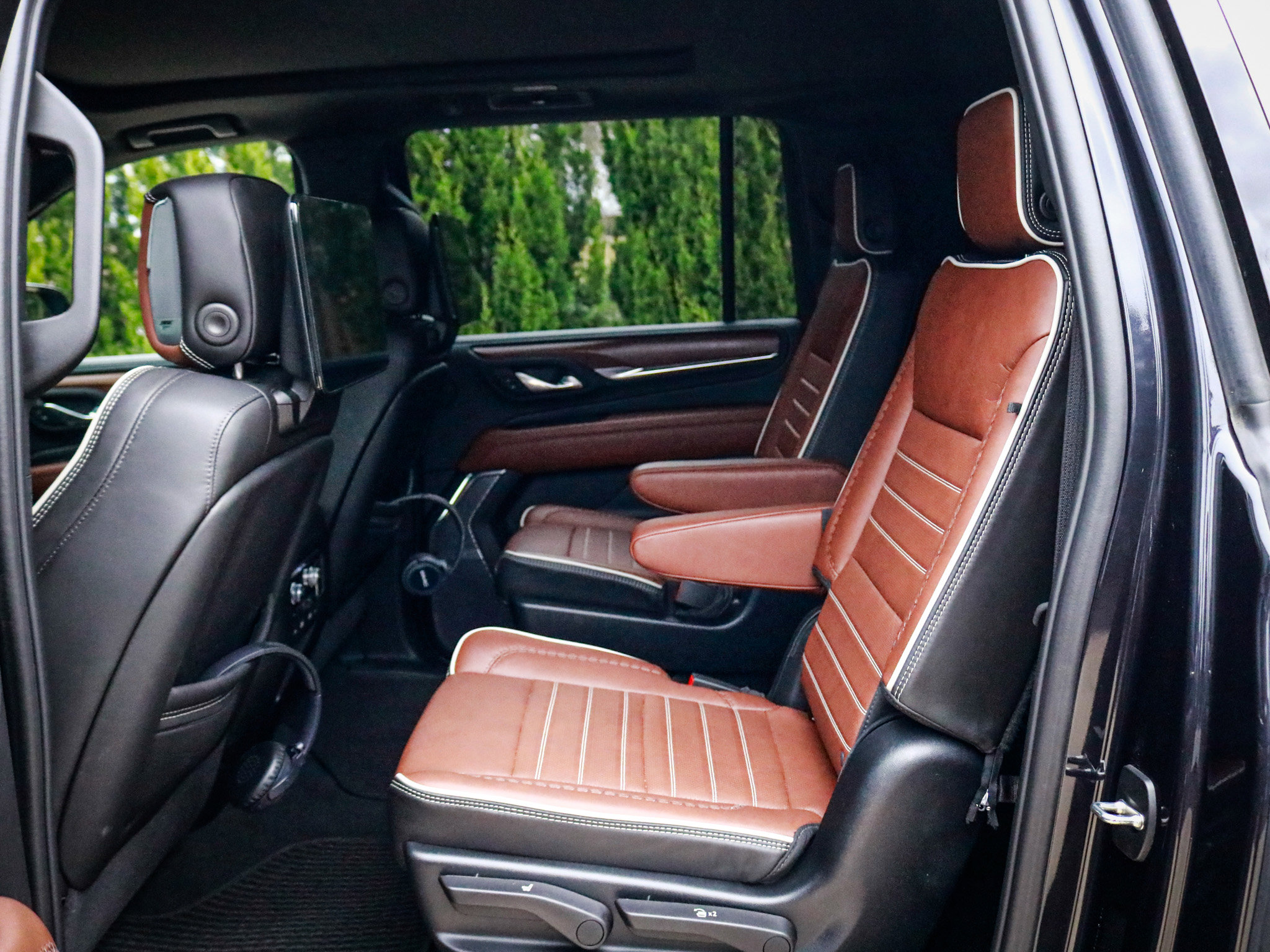 Used 2024 GMC Yukon XL Denali Ultimate image 32