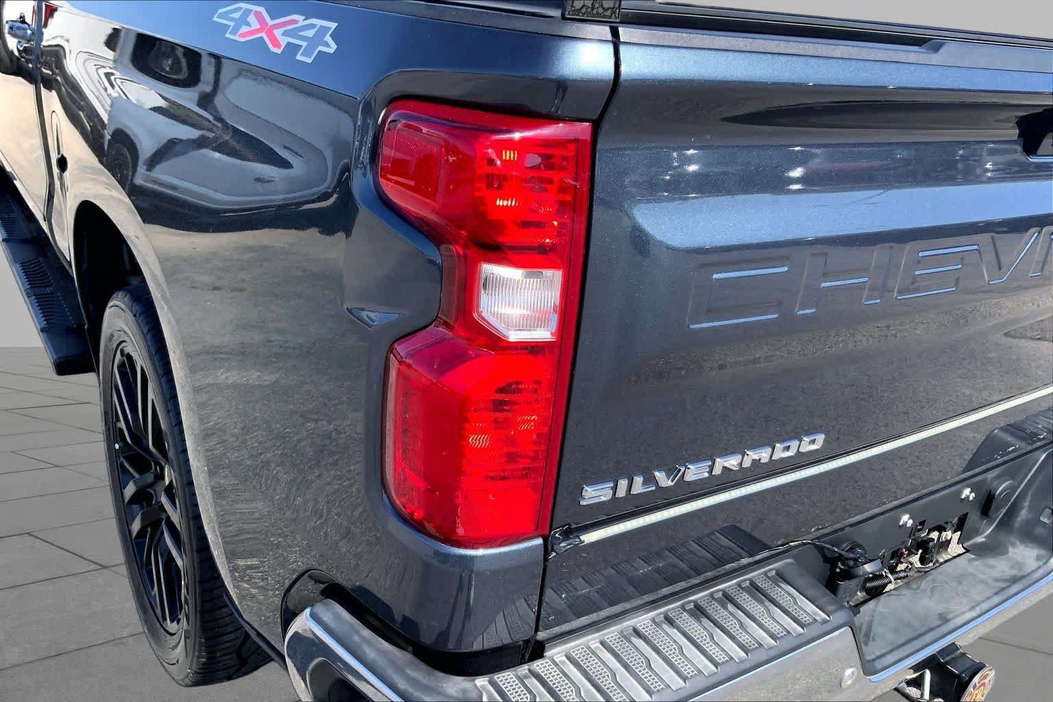 Used 2020 Chevrolet Silverado 1500 LT w/ Texas Edition AWD/4WD image 25