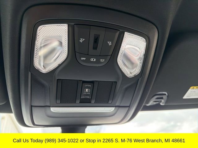 Used 2022 RAM 1500 Big Horn AWD/4WD image 32