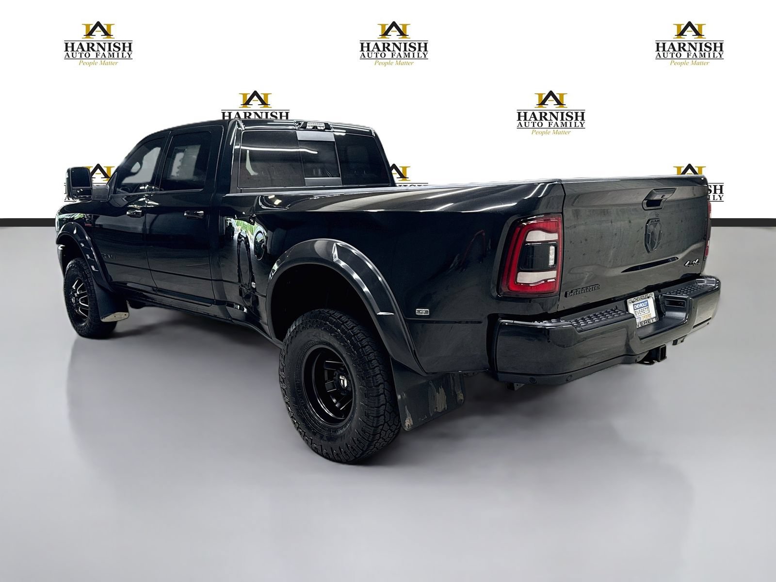 Used 2024 RAM 3500 Laramie w/ Night Edition AWD/4WD image 9