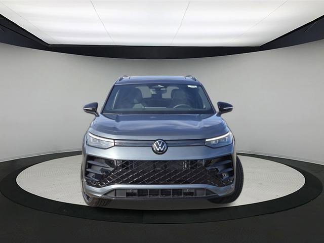 New 2026 Volkswagen Tiguan SE R-Line image 2