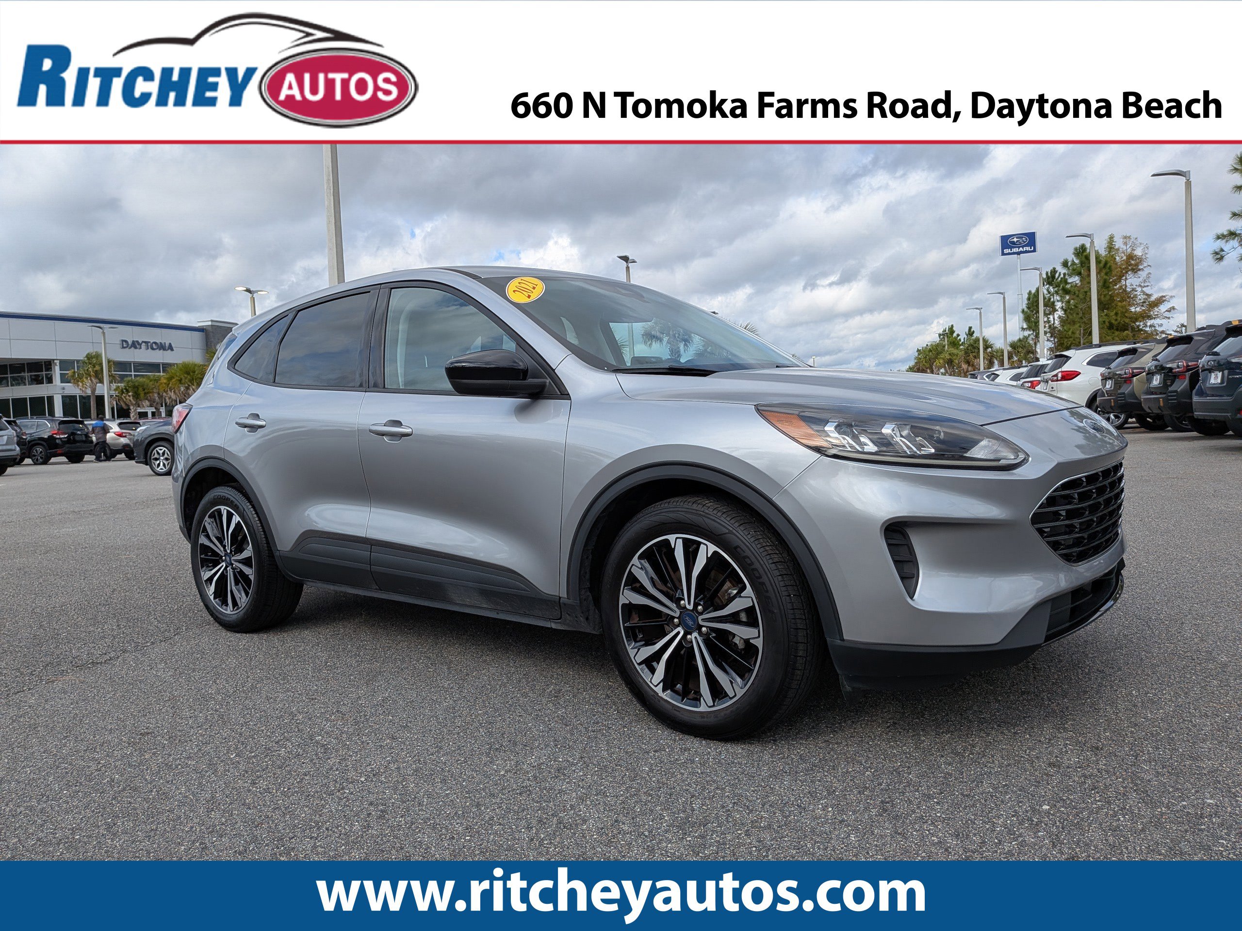 Used 2021 Ford Escape SE w/ SE Sport Appearance Package image 1