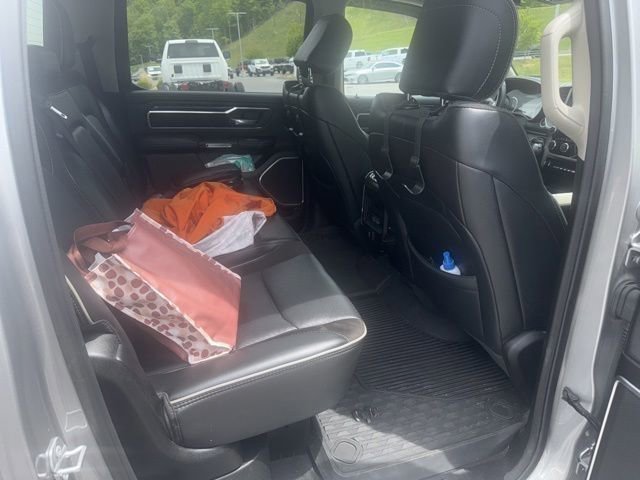 Used 2022 RAM 1500 Laramie AWD/4WD image 10
