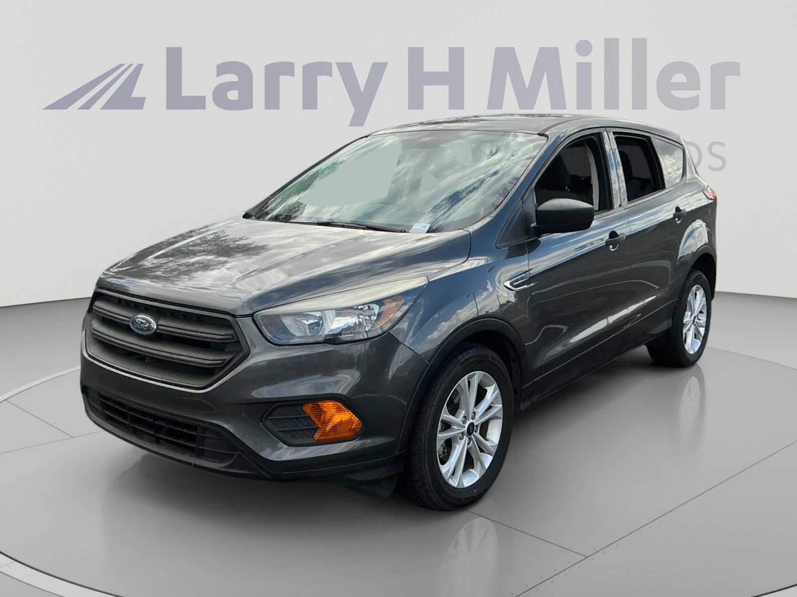 Used 2019 Ford Escape S FWD image 1