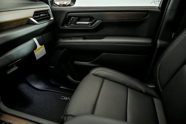 New 2026 GMC Yukon XL Denali w/ Sun & Power Step Package image 19