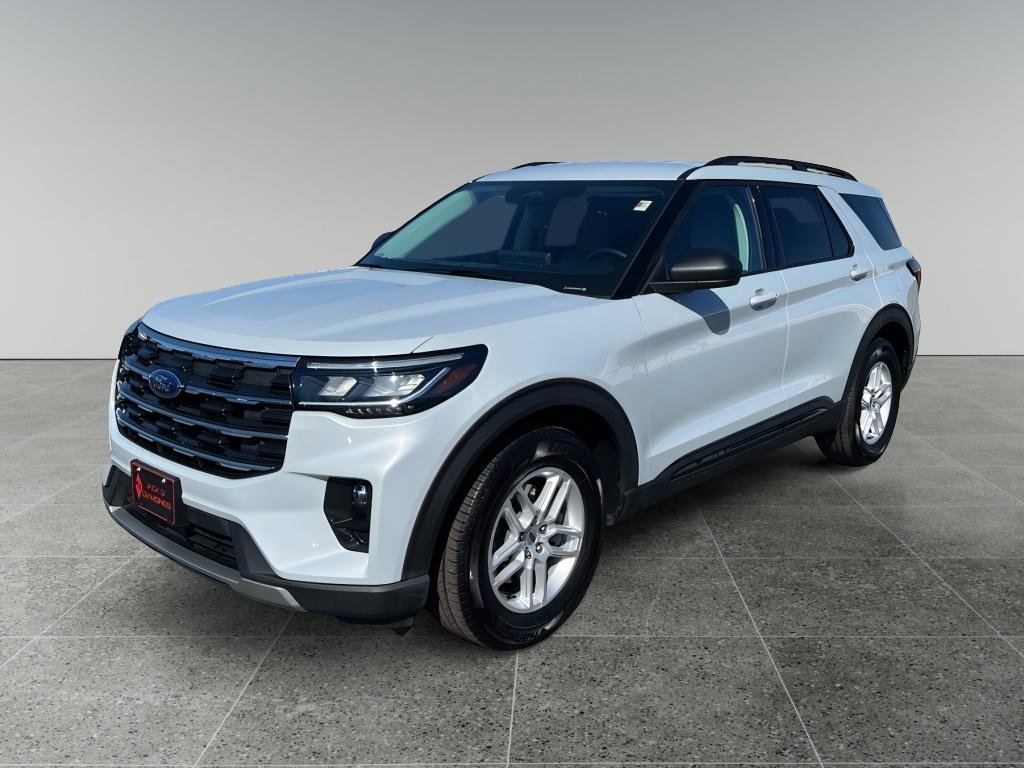 Used 2026 Ford Explorer Active w/ Active Comfort Package image 3