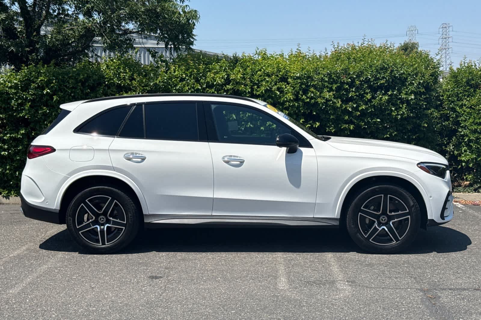 Certified 2026 Mercedes-Benz GLC 300 4MATIC image 2