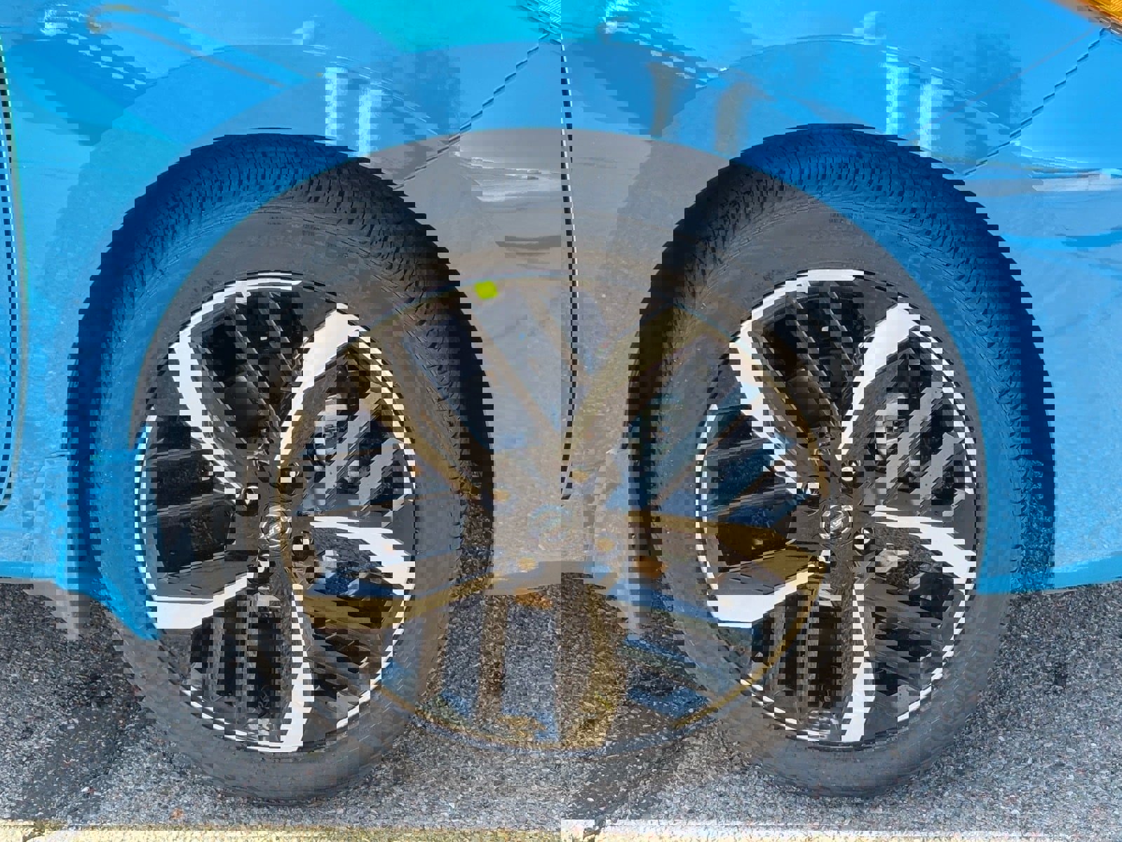 New 2025 Nissan Versa SR w/ Trunk Package image 10