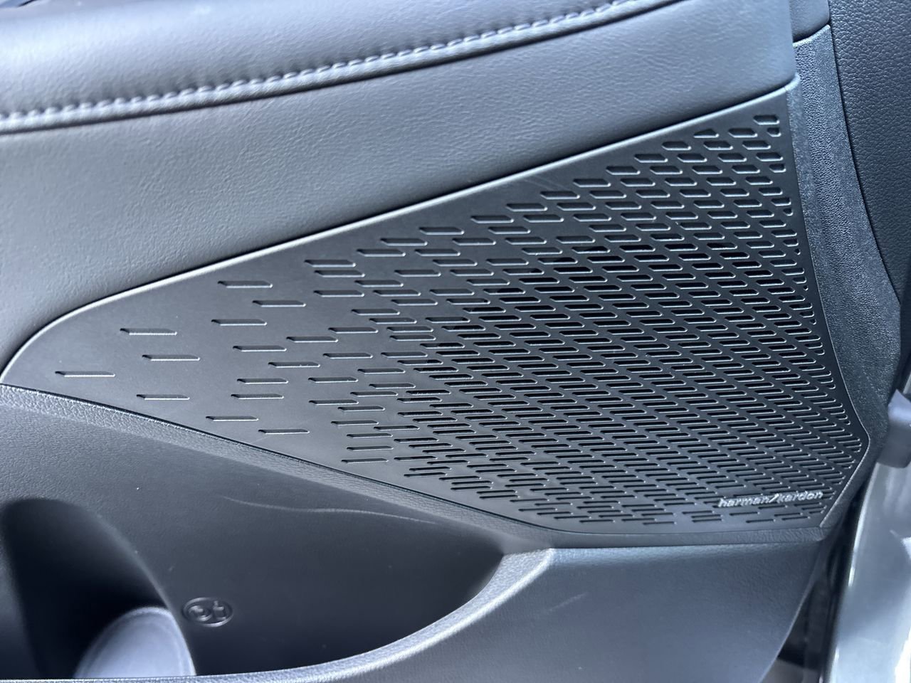 Used 2023 Hyundai Palisade Limited w/ Cargo Package image 28