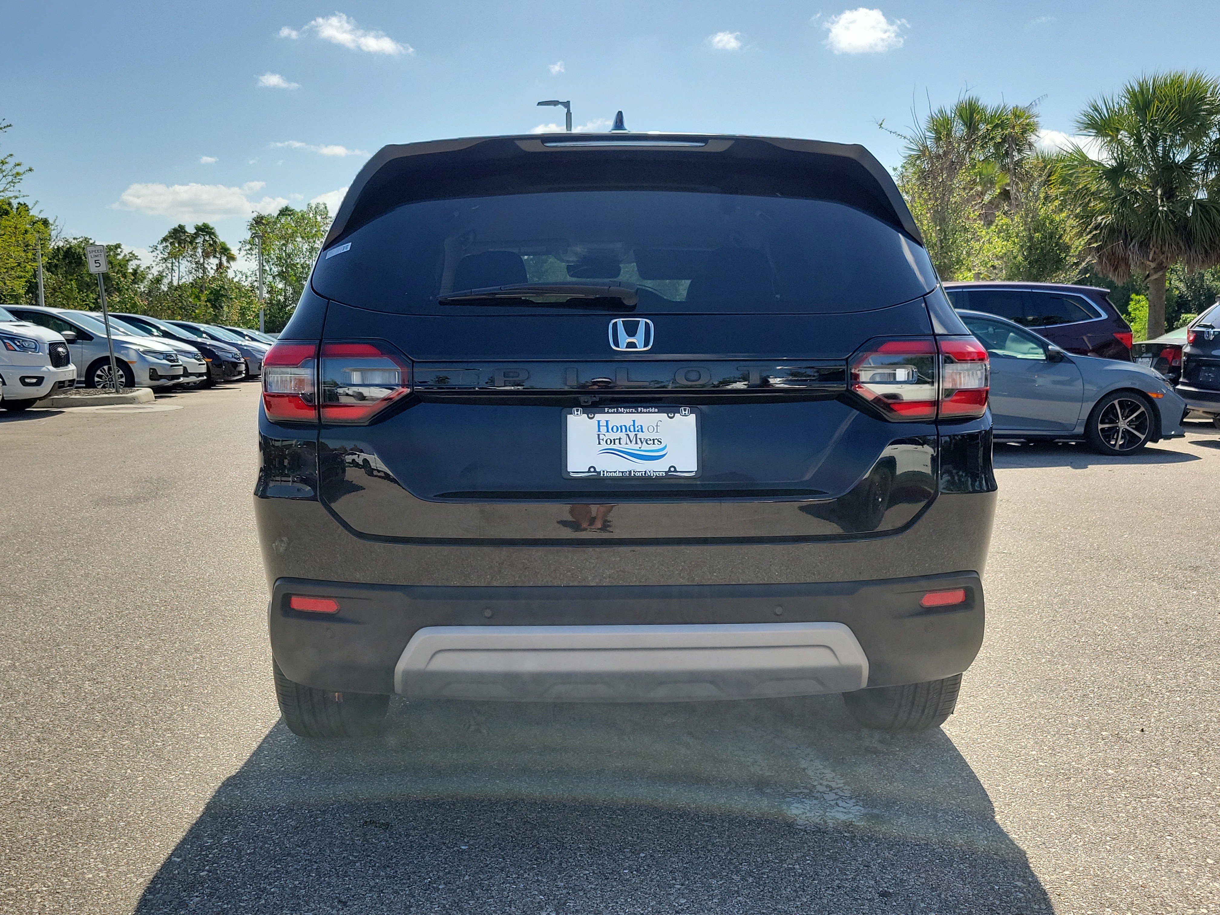 Used 2023 Honda Pilot EX-L image 5