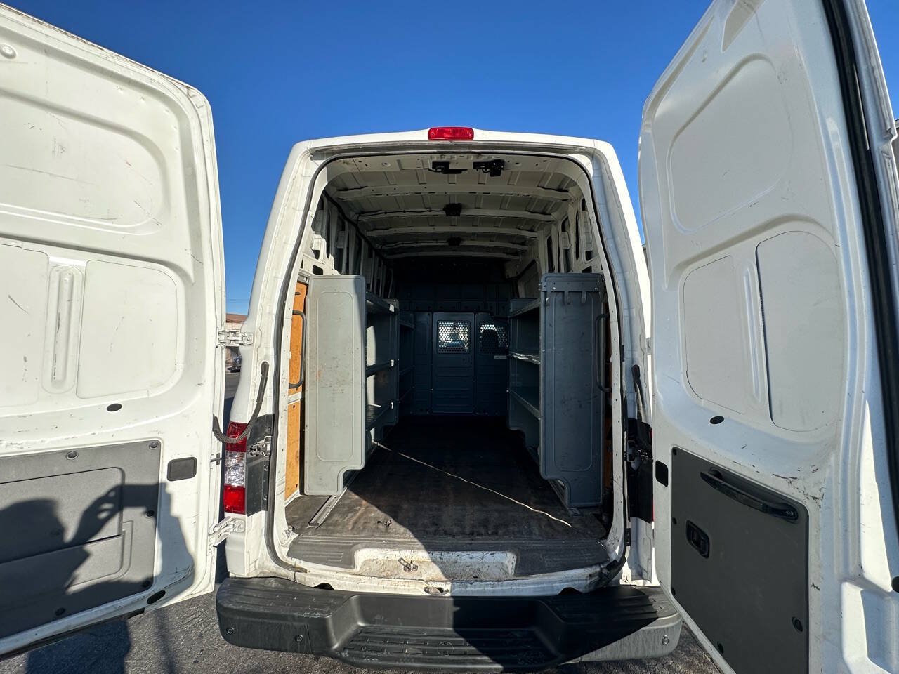 Used 2017 Nissan NV 2500 SV RWD image 5