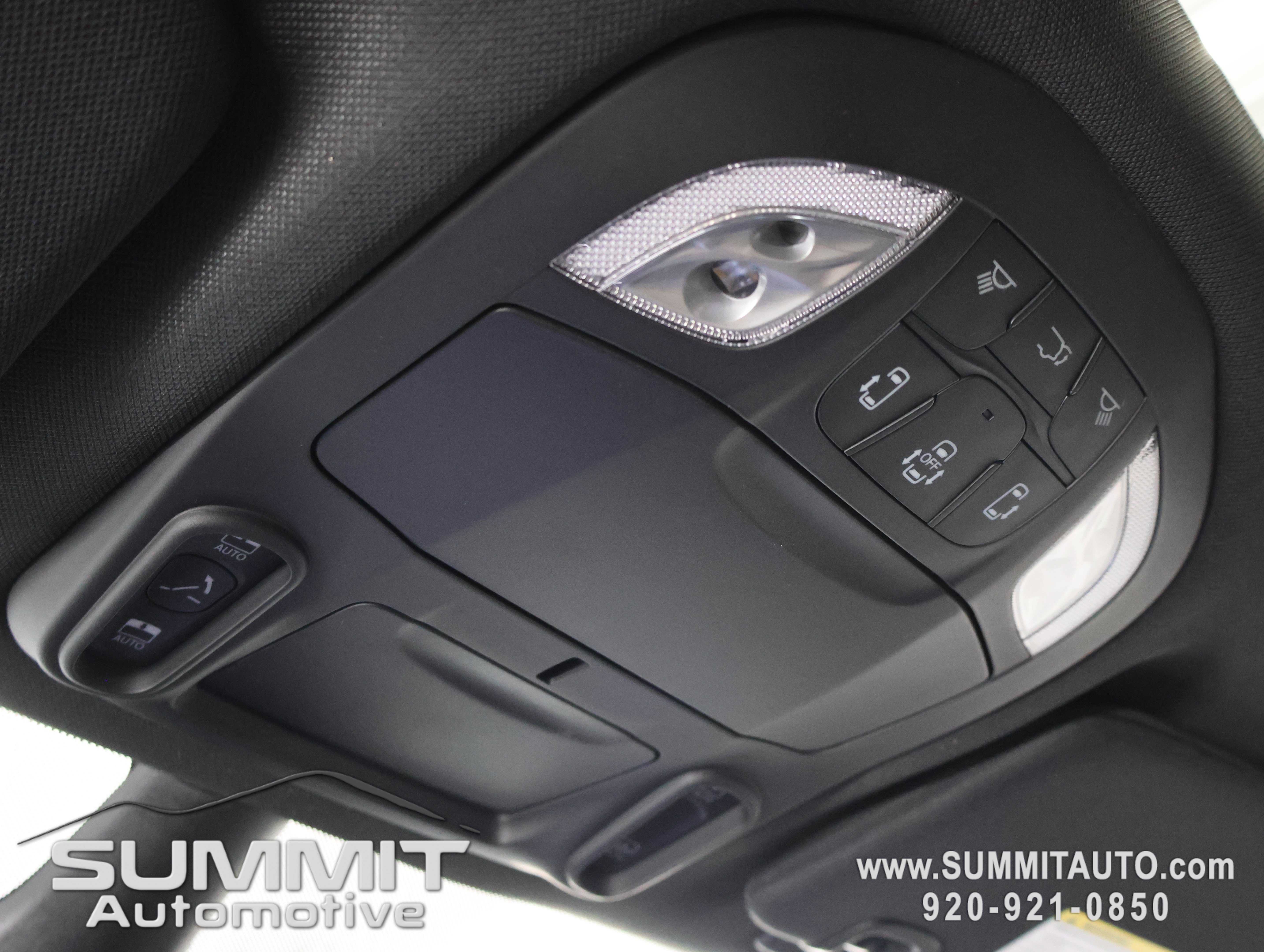New 2027 Chrysler Pacifica Limited w/ Family Tech Group AWD/4WD image 78