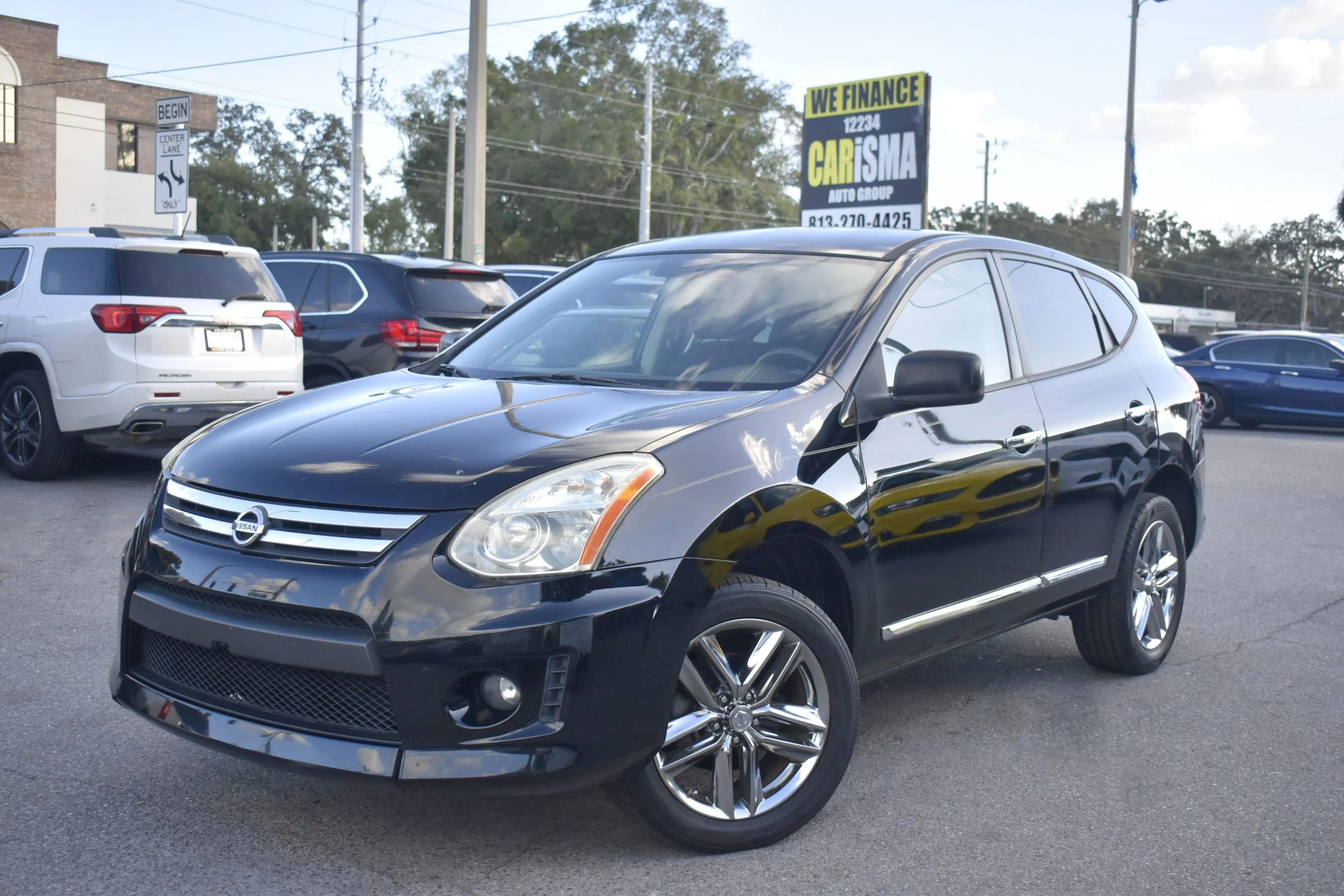 Used 2011 Nissan Rogue S Krom Edition image 3