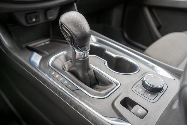 Used 2023 Chevrolet Traverse LT image 34