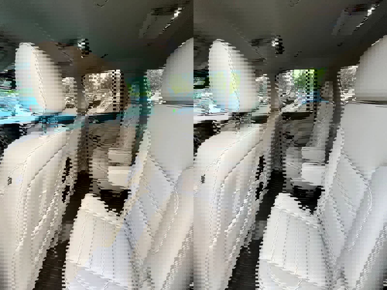 Used 2016 GMC Yukon XL Denali w/ Open Road Package image 8