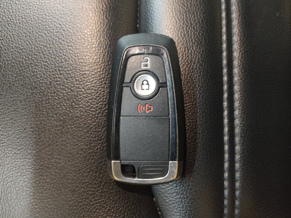 Used 2023 Ford Edge SEL image 32