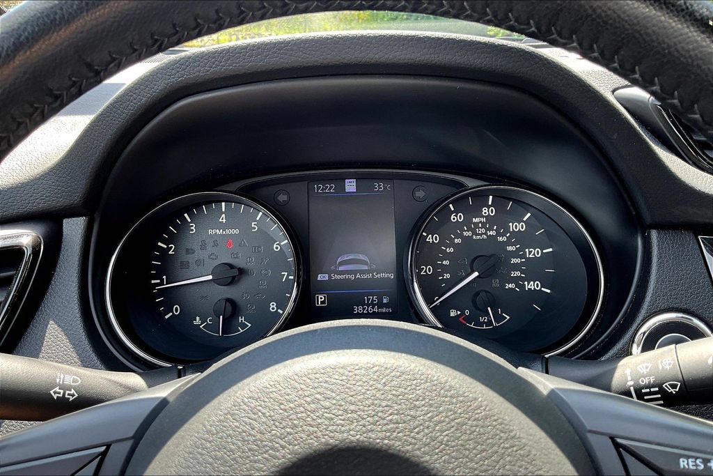 Used 2021 Nissan Rogue Sport SV AWD/4WD image 14