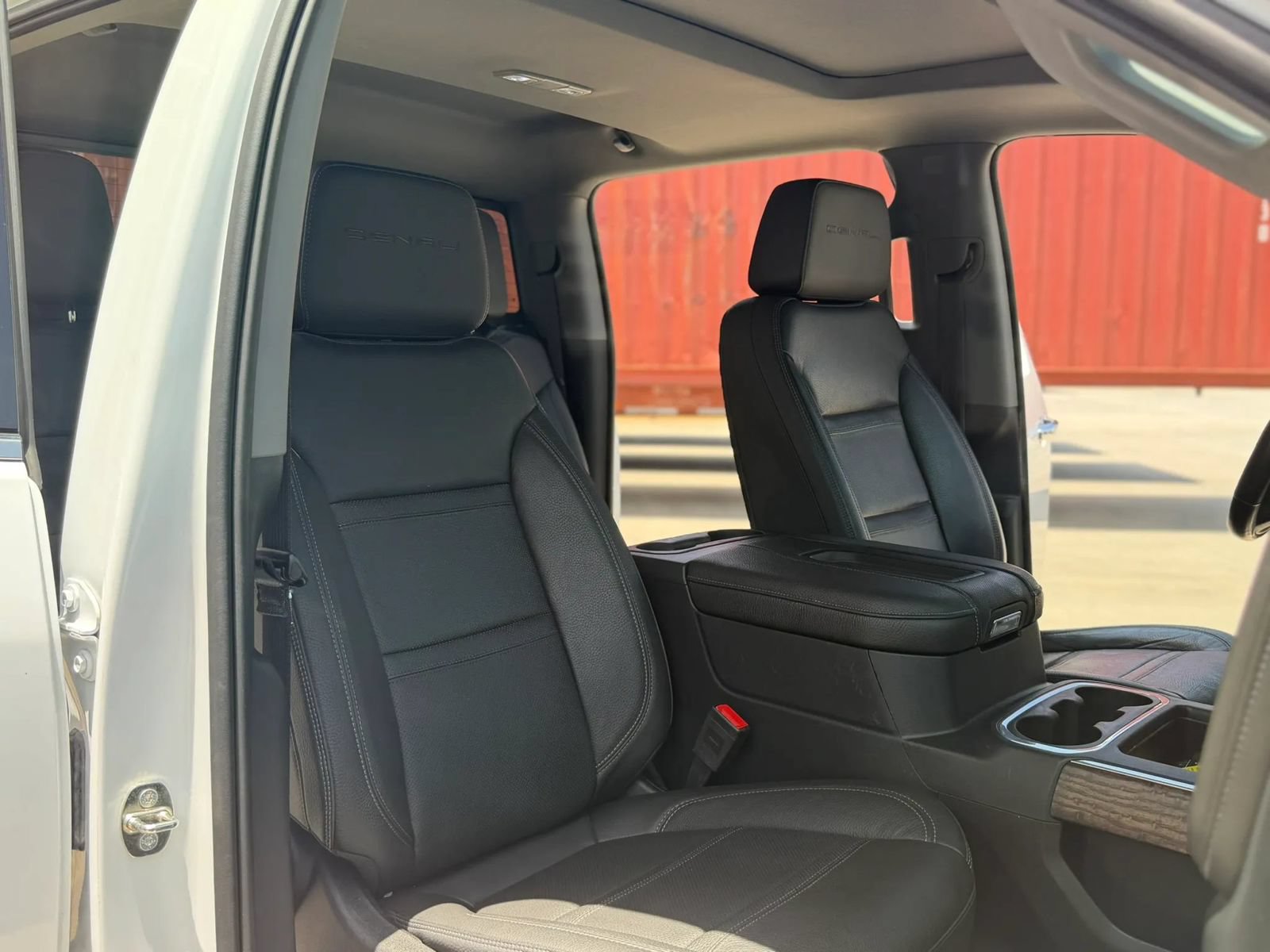 Used 2020 GMC Sierra 2500 Denali w/ Denali Ultimate Package AWD/4WD image 31