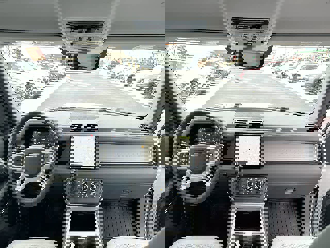 Used 2025 Land Rover Defender 90 S image 19