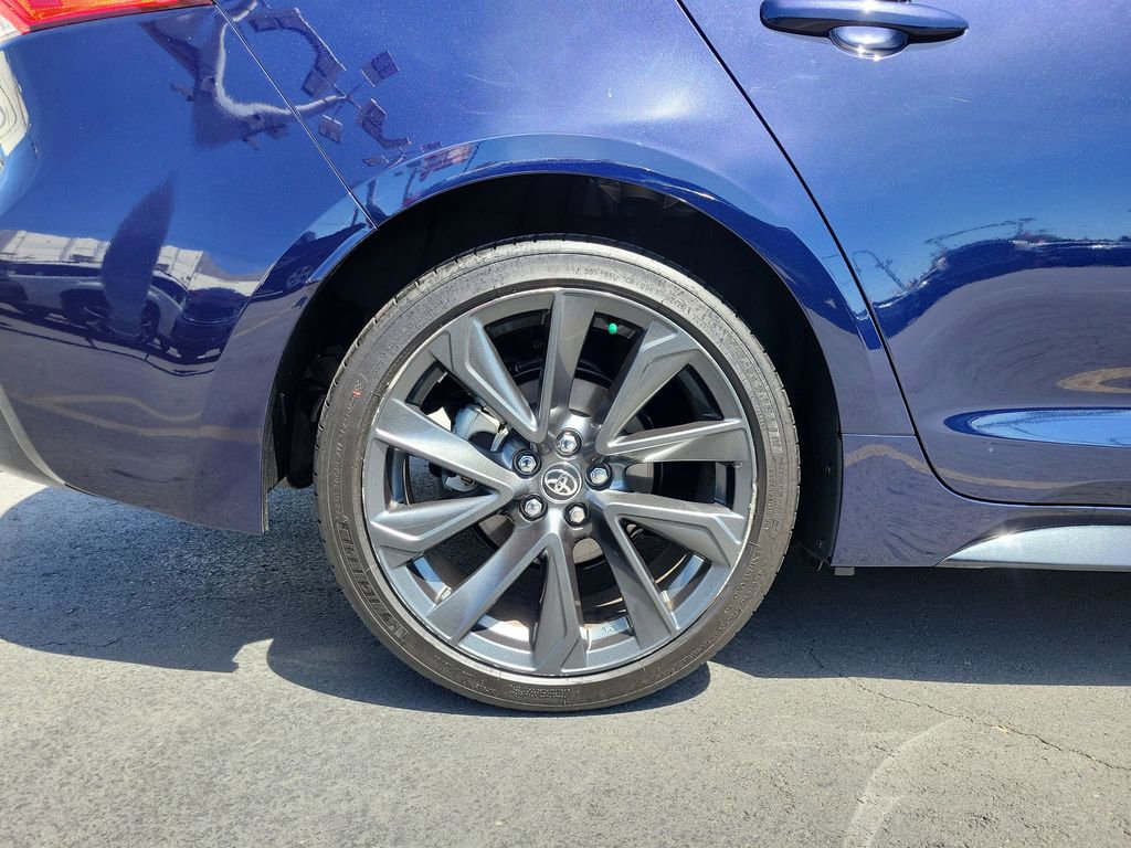 Used 2025 Toyota Corolla SE w/ SE Premium Package FWD image 8