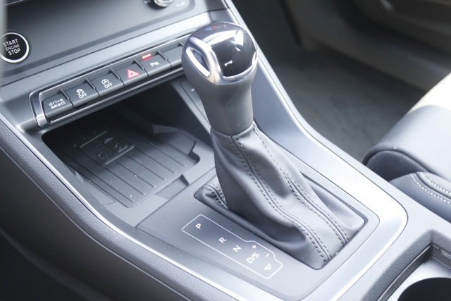 New 2025 Audi Q3 2.0T Premium image 30