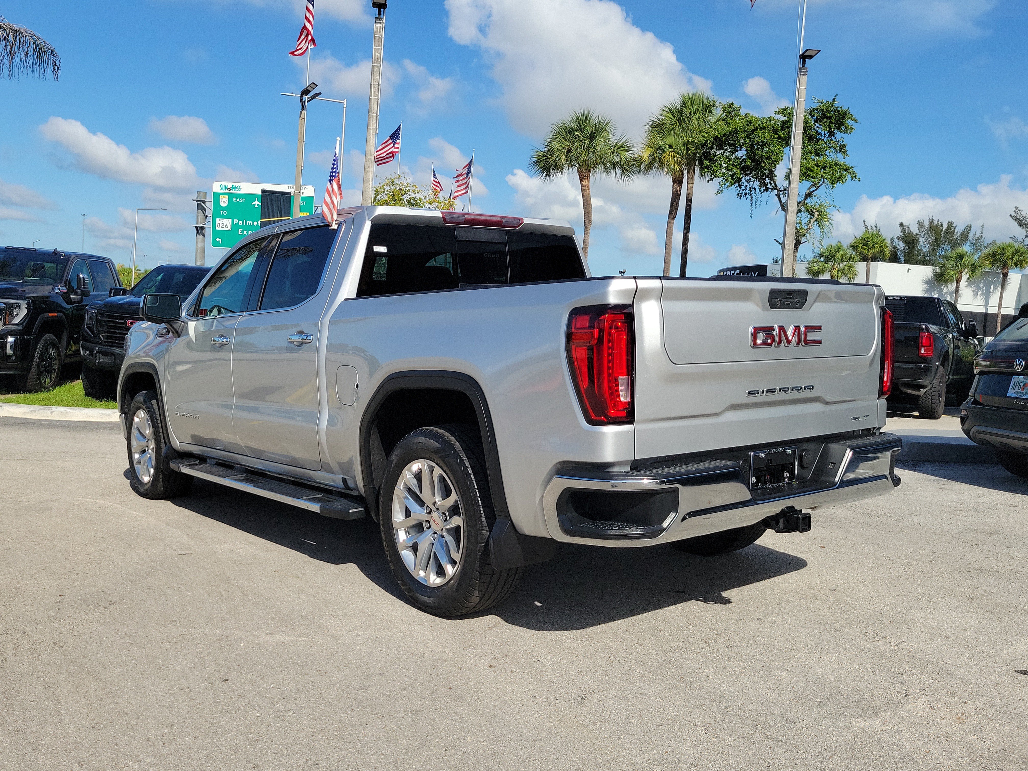 Used 2020 GMC Sierra 1500 SLT w/ SLT Premium Package RWD image 7